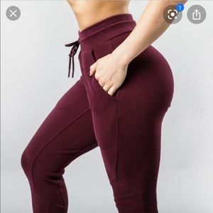 Alphalete women joggers